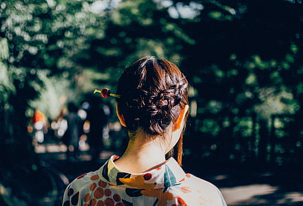 women's black hair thumbnail