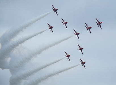 jet performing in mid air thumbnail