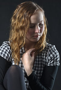woman wearing gray and black plaid long-sleeved shirt thumbnail