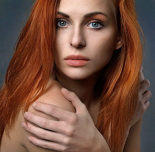 woman in brunette hair thumbnail