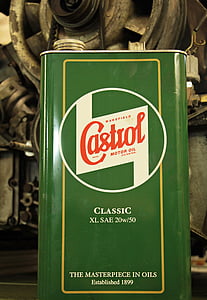 closeup photo of Castrol classic the masterpiece in oils can thumbnail