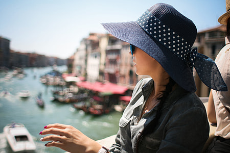 Young Woman on Rialto Bridge in Venice, Italy thumbnail