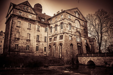 grayscale photography of concrete building thumbnail