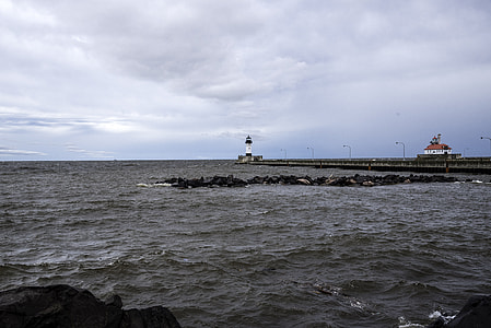 Lighthouse on Lake Superior in Duluth, Minnesota thumbnail