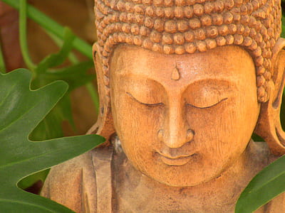 Buddha Gautama statuette thumbnail