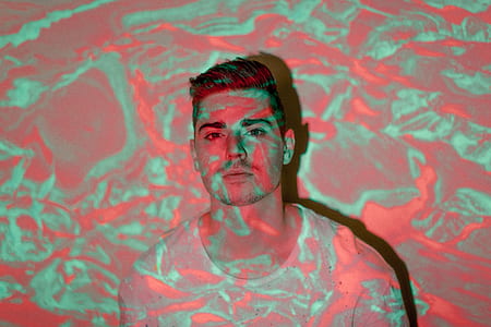 men's white crew-neck shirt thumbnail
