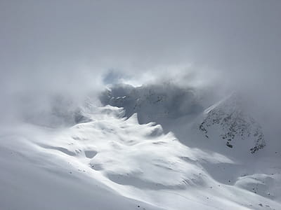 Snow Covered Mountain thumbnail