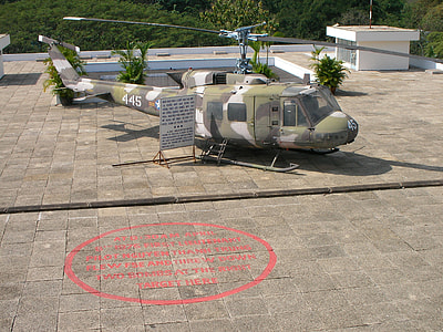 Helicopter on the roof of Reunification palace thumbnail