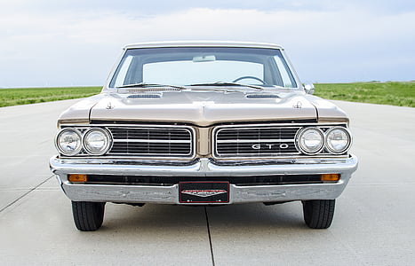 classic silver Pontiac GTO thumbnail