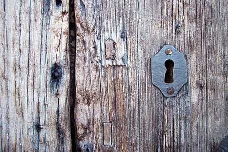 black steel keyhole thumbnail