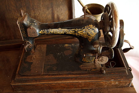 black and brown sewing machine thumbnail