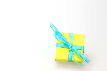 yellow and blue gift box thumbnail