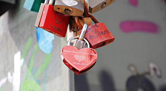 Love Castle, Hohenzollern Bridge thumbnail
