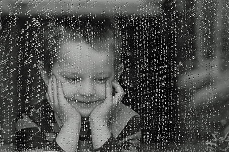 child looking out the window thumbnail