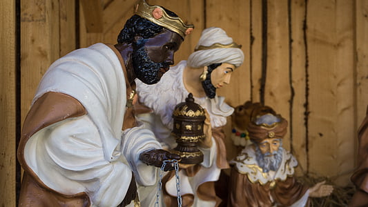 Nativity of Jesus Christ statues thumbnail