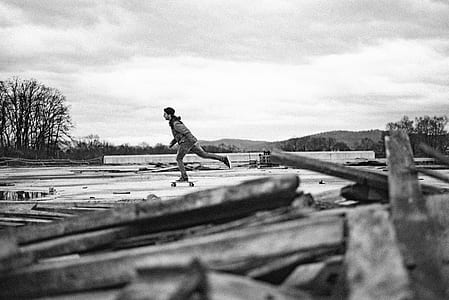 man skateboard on park thumbnail