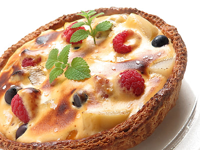 strawberry and blueberry pie thumbnail