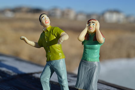 man and woman figurine thumbnail