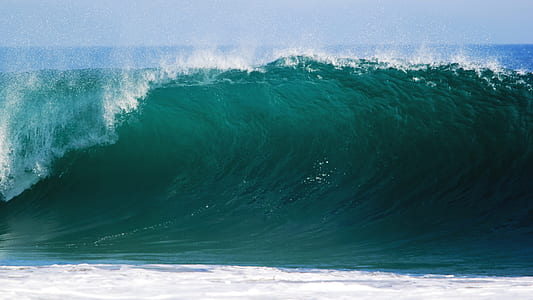 ocean wave under bluesky thumbnail