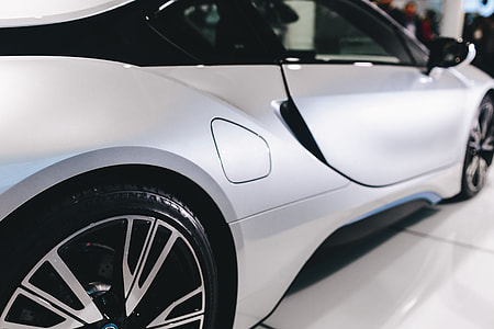 Silver BMW i8 thumbnail