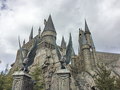 gray and beige concrete castle during daytime thumbnail