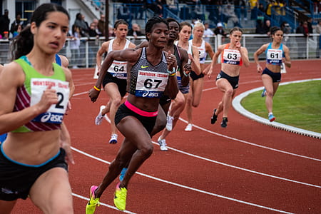 women's track and field race thumbnail
