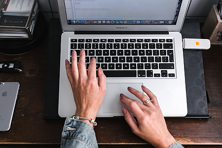 Woman working on the laptop thumbnail