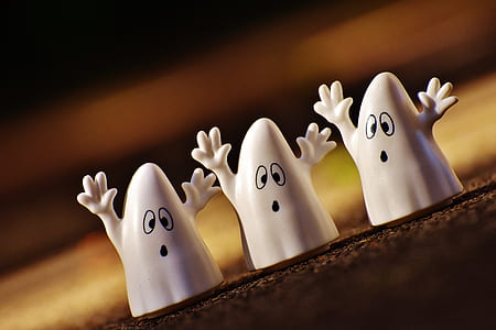 three white ghost carton character thumbnail