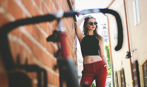 women's black crop top thumbnail