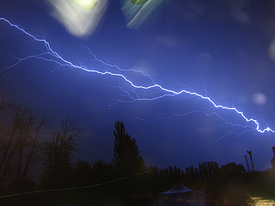 photo of lightning thumbnail