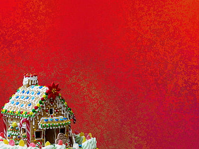 Gingerbread house figurine thumbnail