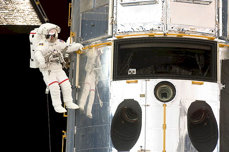 astronaut floating on outer space thumbnail