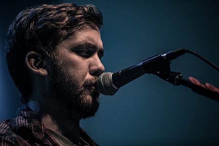 man singing thumbnail