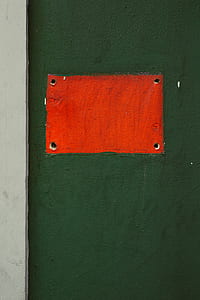 red, surface, red wall, green thumbnail