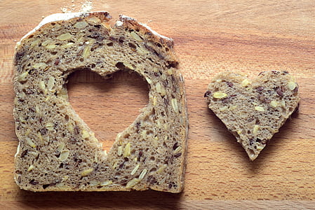 sliced bread forming heart thumbnail