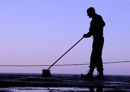 silhoutte of man thumbnail