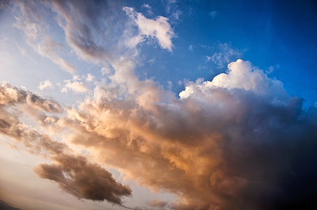 Stratocumulus clouds during daytime thumbnail