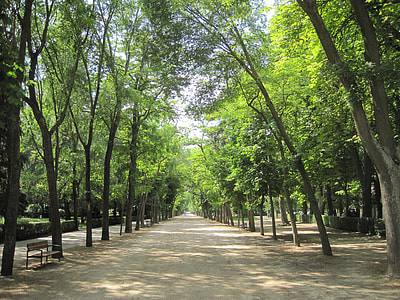 La Isla Park and Path in Burgos, Spain thumbnail