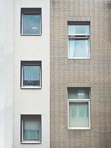brown and white concrete wall thumbnail