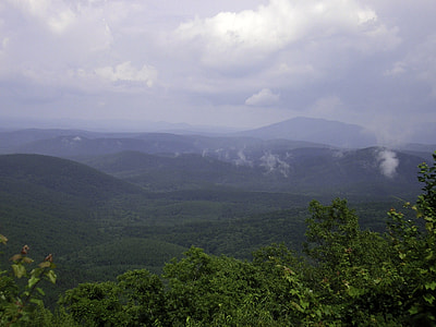 The Ouachita Mountains cover much of southeastern Oklahoma landscape thumbnail
