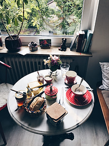 Breakfast II thumbnail