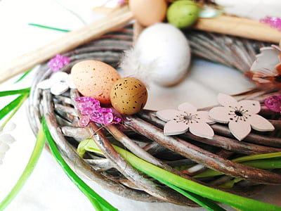 round brown and green wooden wreath thumbnail