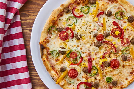 pepperoni pizza on plate thumbnail