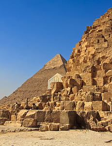 pyramid thumbnail