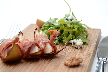 bacon dish on chopping board thumbnail