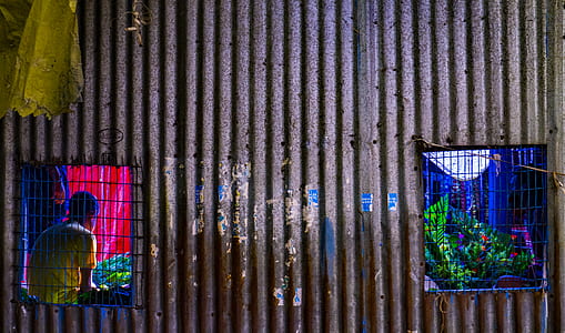 brown metal gate thumbnail