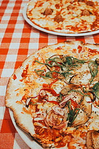 Pizza With Pepper and Cheese thumbnail