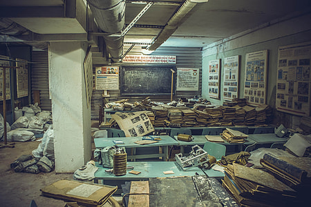 photography of a abandoned things thumbnail