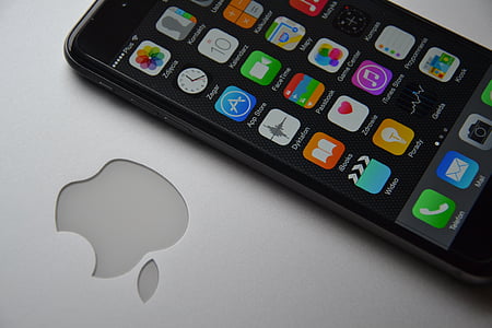 turned-on space gray iPHone 6 thumbnail