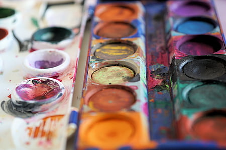 assorted-color paint palette thumbnail